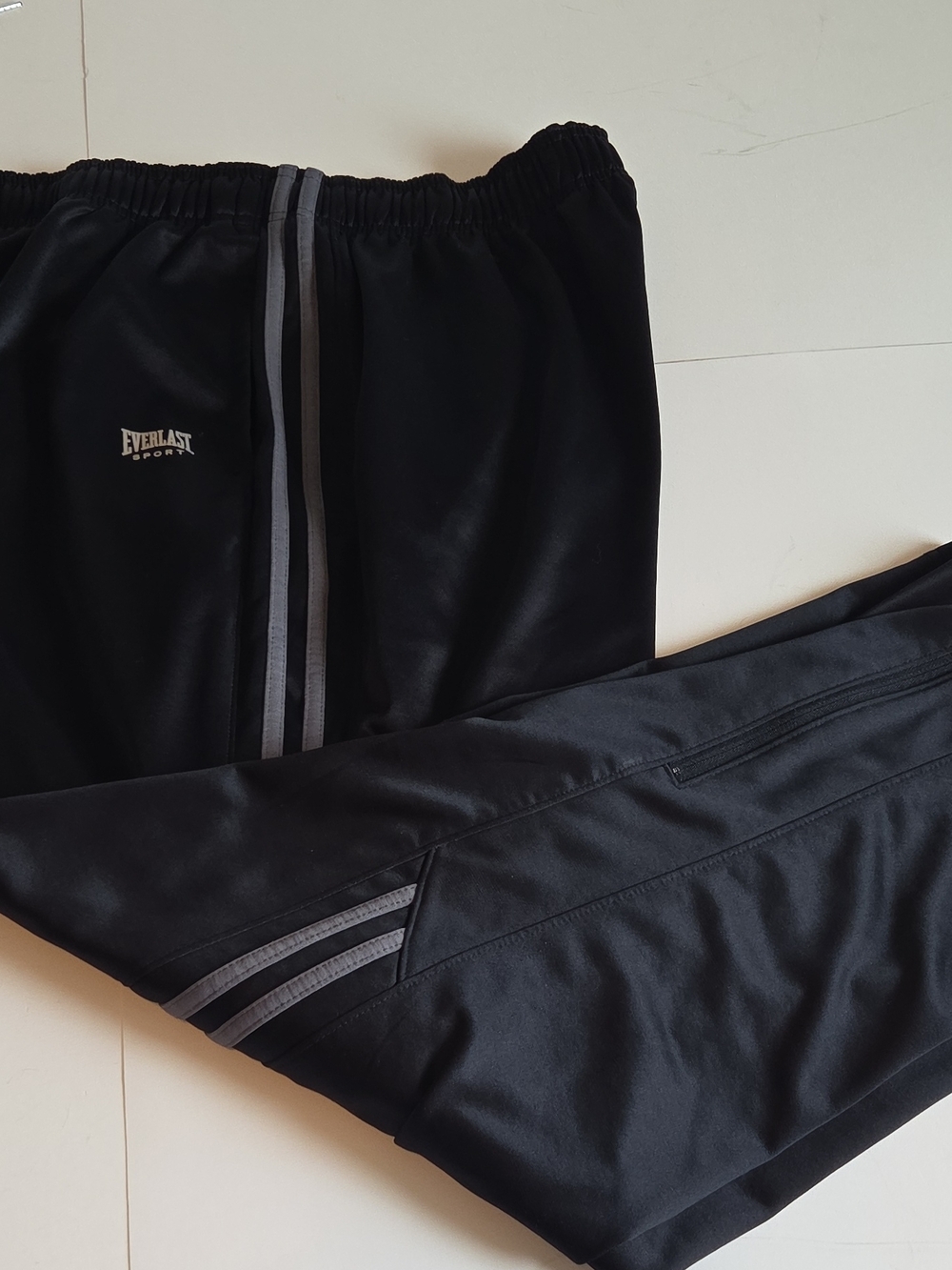 Everlast Men’s Black/Gray  Athletic Track Pants Size XL